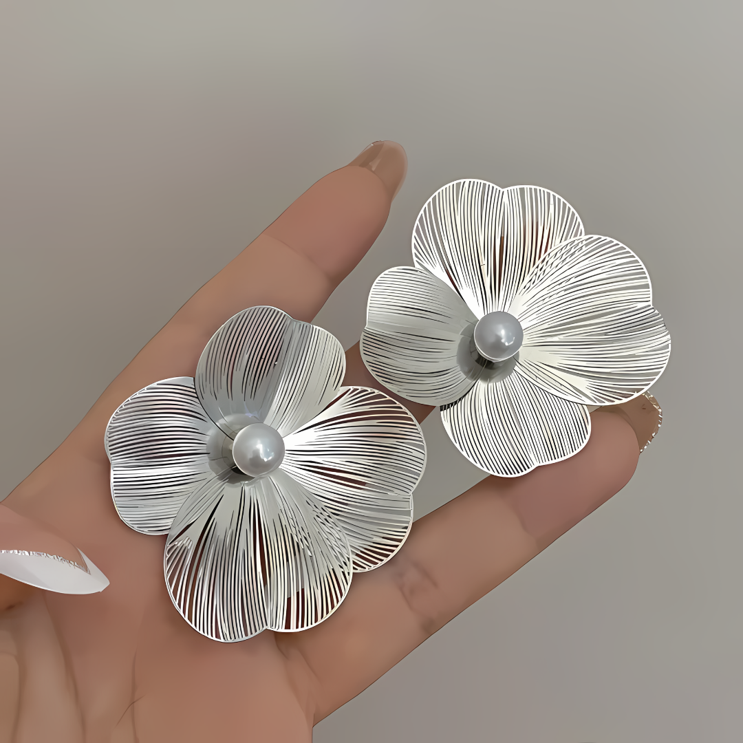 Korean Floral Small Studs Earrings - Image 4