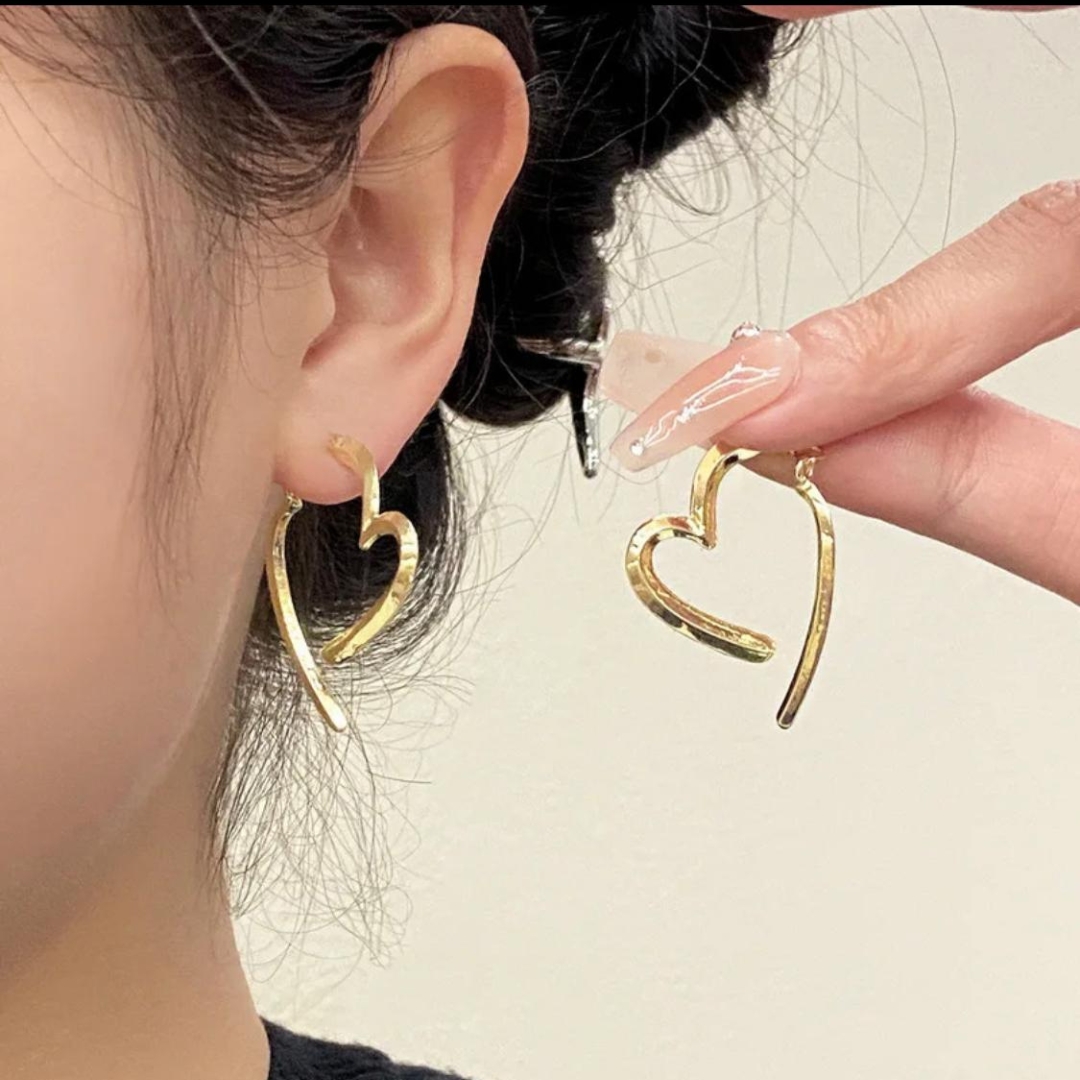 Heart Shaped Sleek Earrings - Image 2