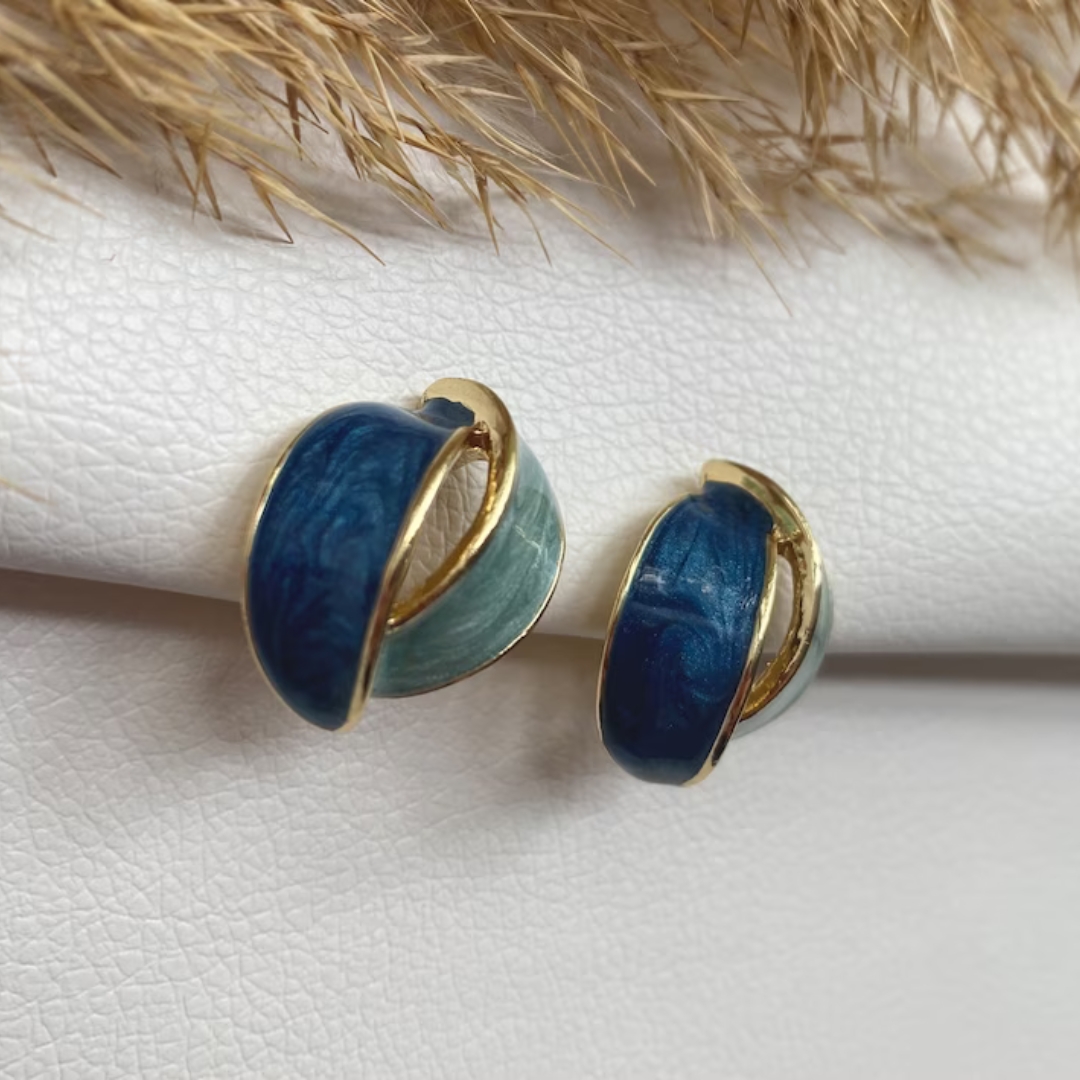 Trendy Cute earrings - Image 3