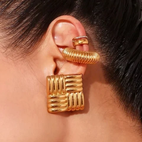 EARING