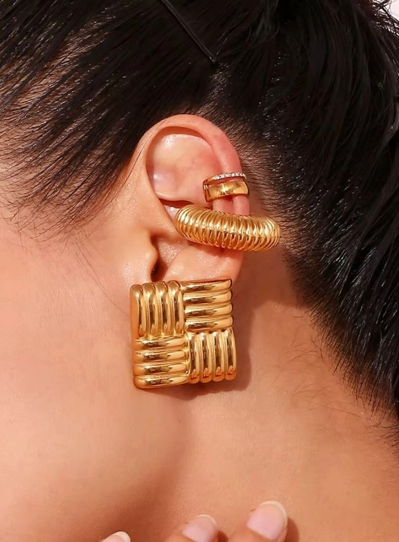 EARING